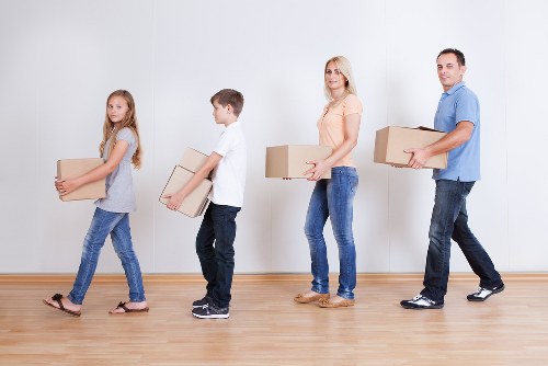 Fair resolution discussion for a man and van service
